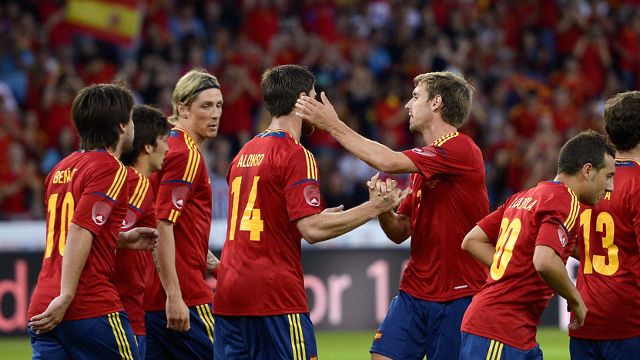 Spain swept aside South Korea 4-1